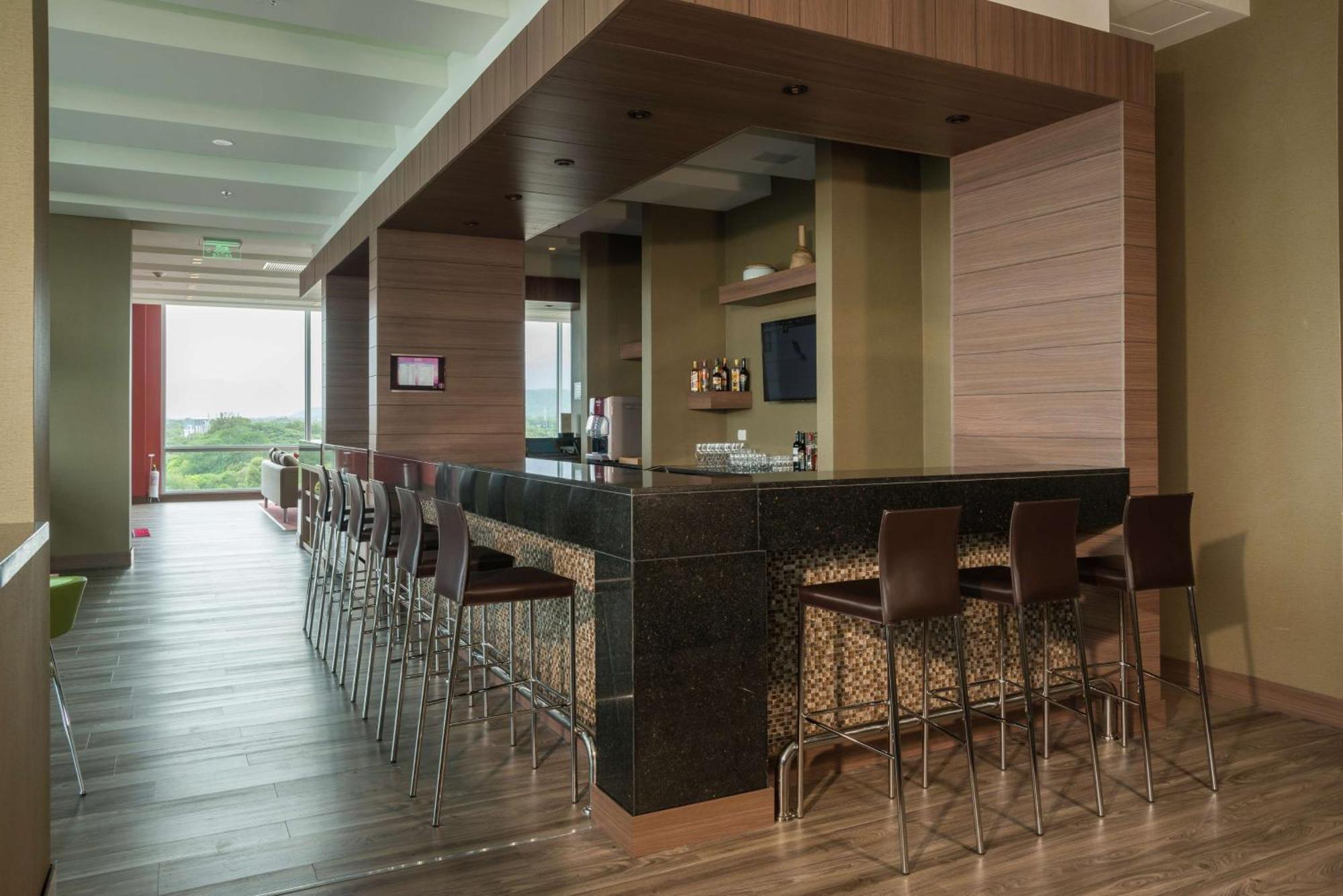 Hampton By Hilton Valledupar Exterior photo